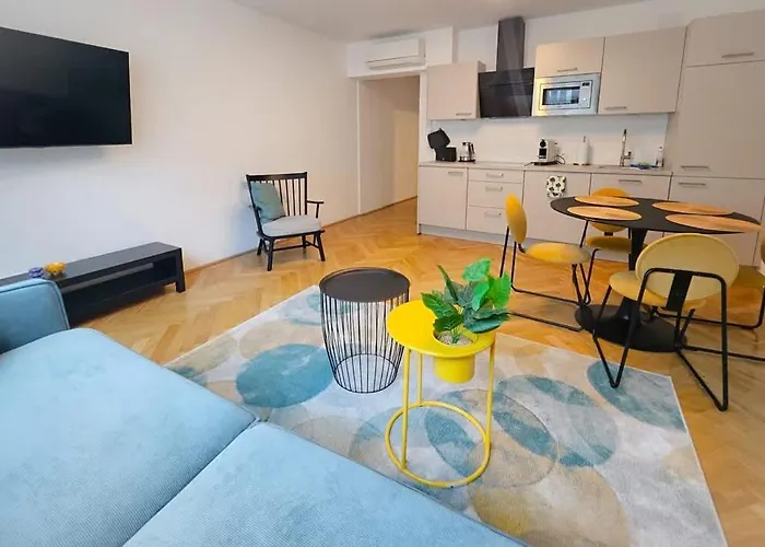 Freshly Renovated In Trendy Area L Hg21