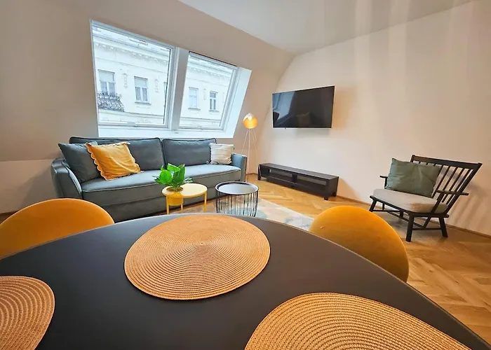 Apartmán Freshly Renovated In Trendy Area L Hg21 *