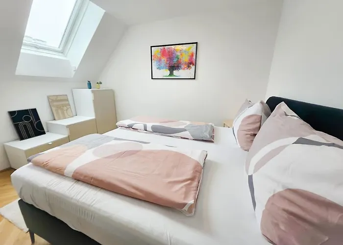 Apartmán Freshly Renovated In Trendy Area L Hg21 *